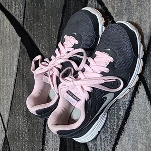 NIKE REVOLUTION SWOOSH ATHLETIC SHOES